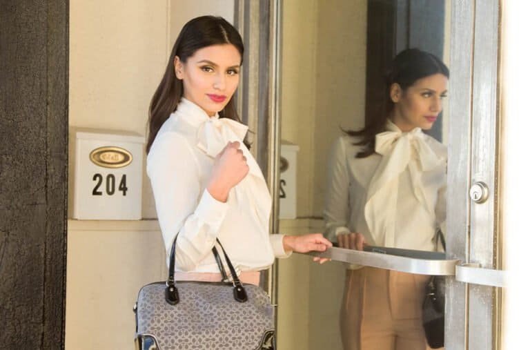 How to dress classy but stylish - Paper Size