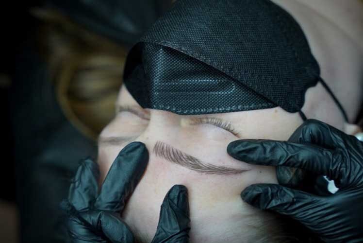 How to Choose the Right Microblading Artist: A Step-by-Step Guide